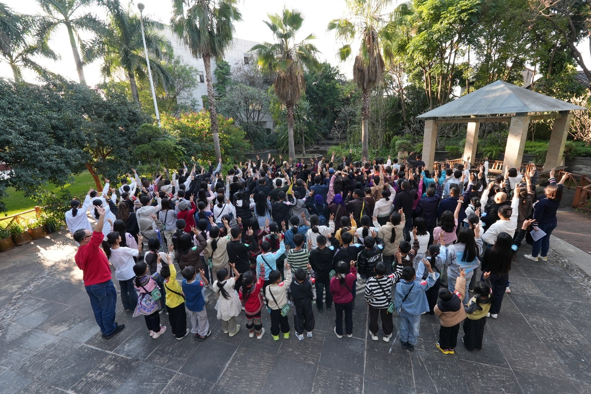 闲置变年货，温暖过新春 京东健康携手CAFF花园为云南困境家庭送上特别&ldquo;年货&rdquo;